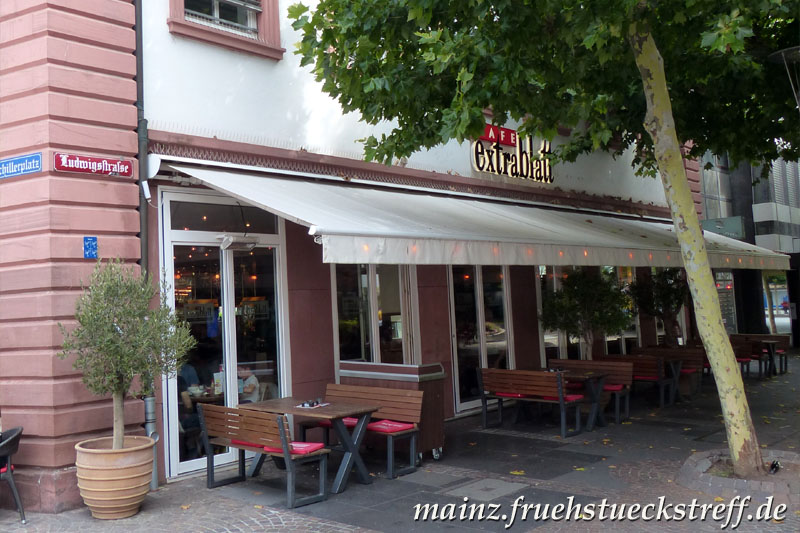 Frühstückstreff im Café Extrablatt Mainz Schillerplatz